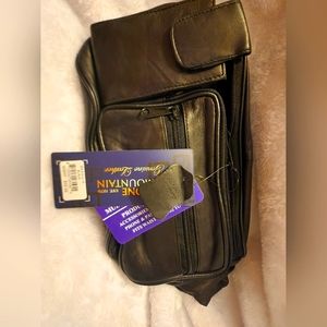 Stone Mountain Brand Leather Fanny Pack in black